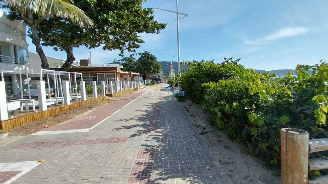 Casa para aluguel de temporada em Bombinhas (Praia de Bombas)