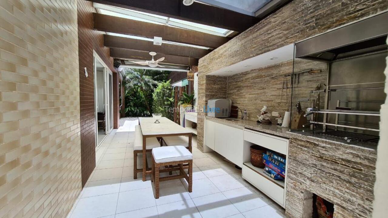 Casa para alquiler de vacaciones em São Sebastião (Juquehy)