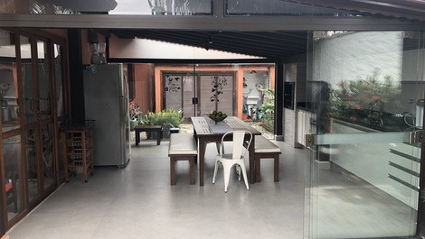 House in Juquehy condominium for families.