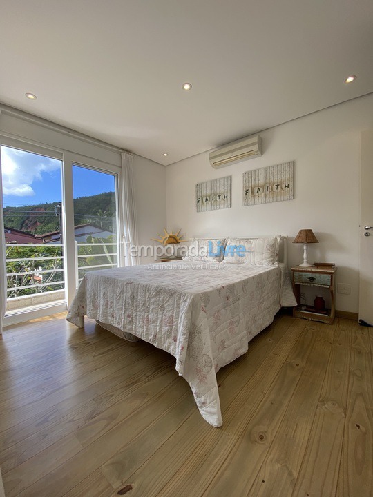 House for vacation rental in São Sebastião (Praia da Baleia)