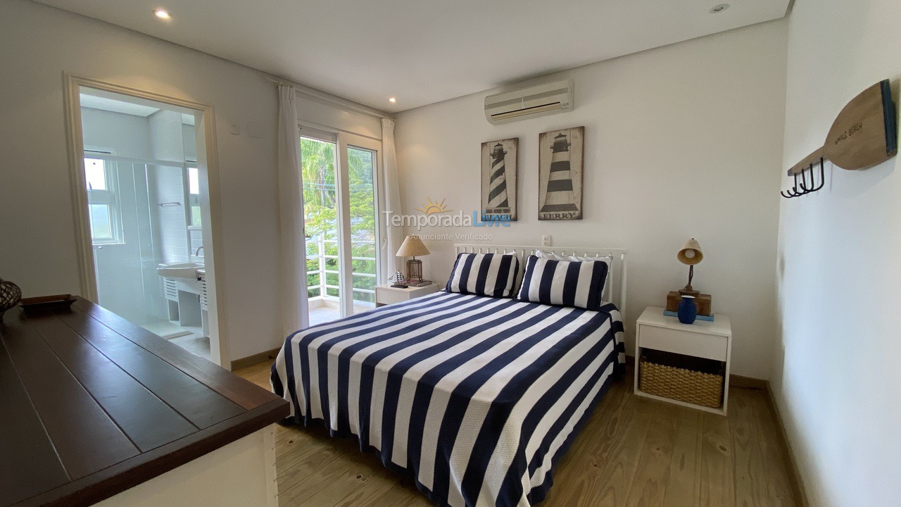 House for vacation rental in São Sebastião (Praia da Baleia)