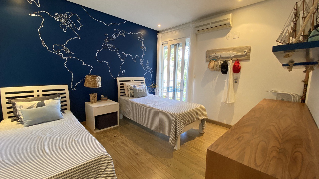 House for vacation rental in São Sebastião (Praia da Baleia)