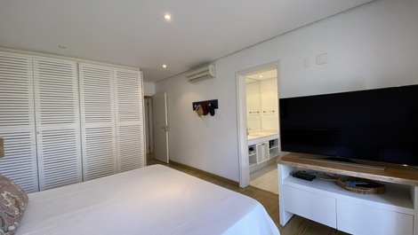 PRAIA DA BALEIA HIGH STANDARD CONDOMINIUM