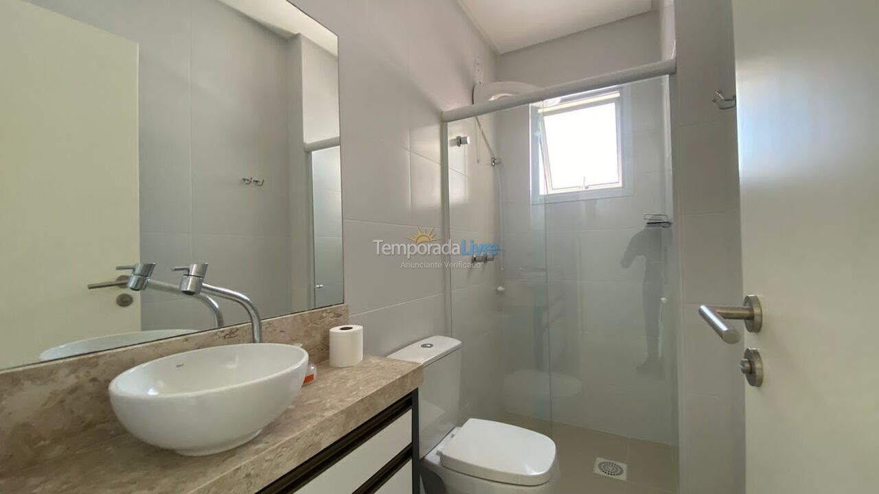 Apartment for vacation rental in Governador Celso Ramos (Praia de Palmas)