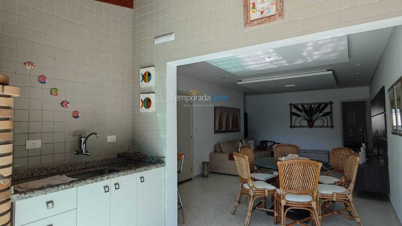 Apartamento para aluguel de temporada em Ubatuba (Praia Grande)