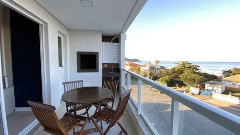 Apartment with 3 bedrooms overlooking the sea, Mariscal