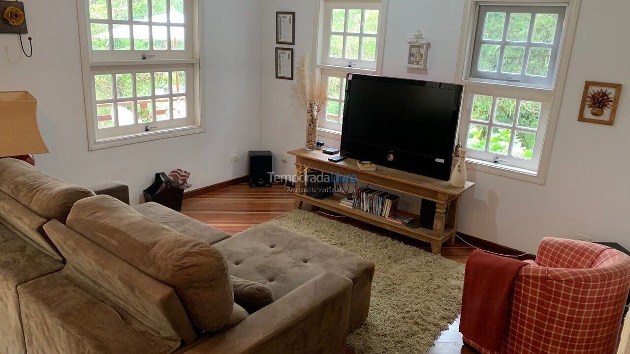 House for vacation rental in Campos do Jordão (Fojo)