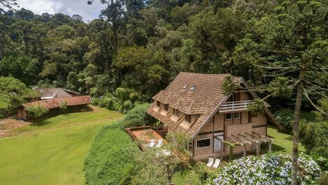 Cabanha Tipuana Campos do Jordão