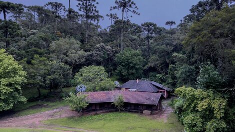 Cabanha Tipuana Campos do Jordão