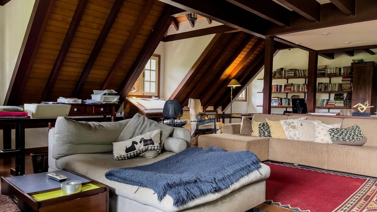 Casa para aluguel de temporada em Campos do Jordão (Descansopolis)