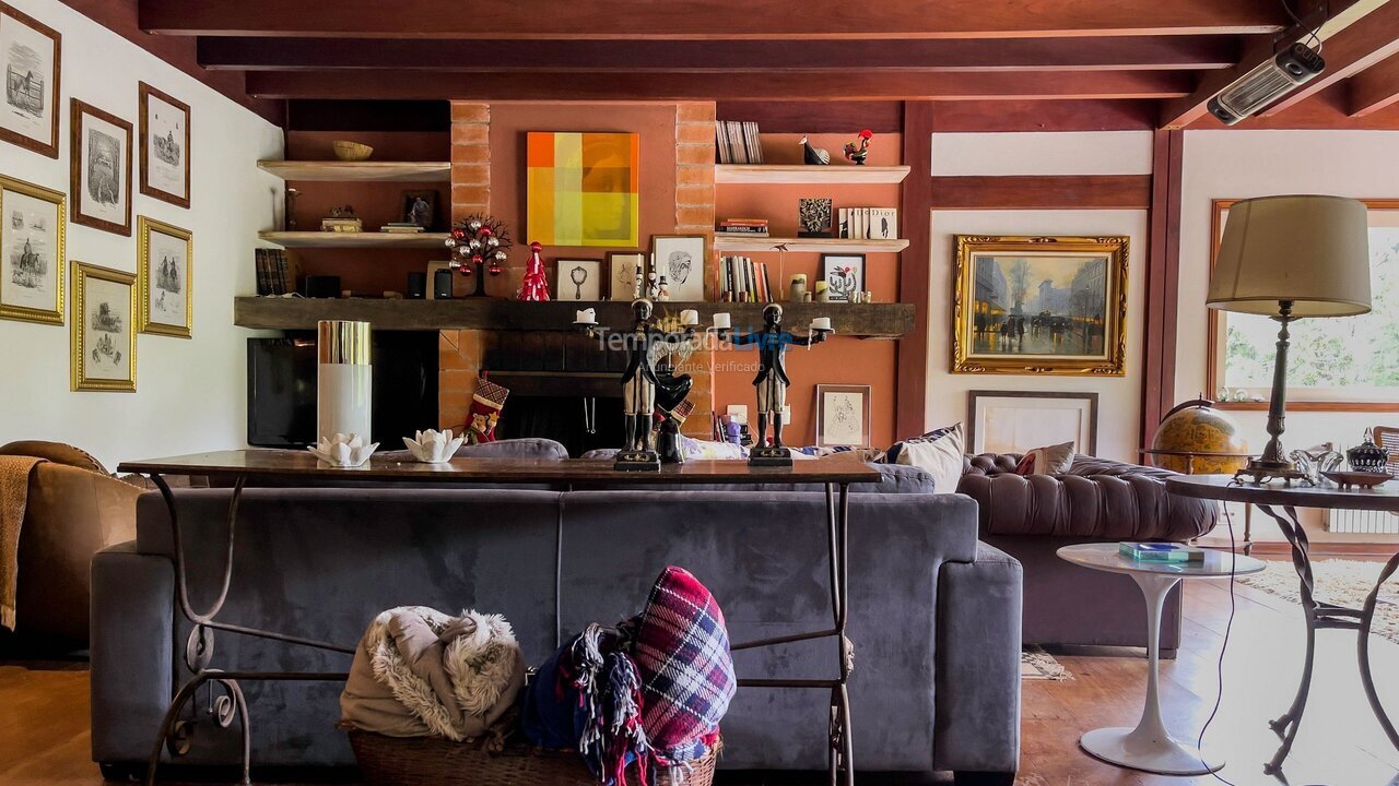 Casa para aluguel de temporada em Campos do Jordão (Descansopolis)