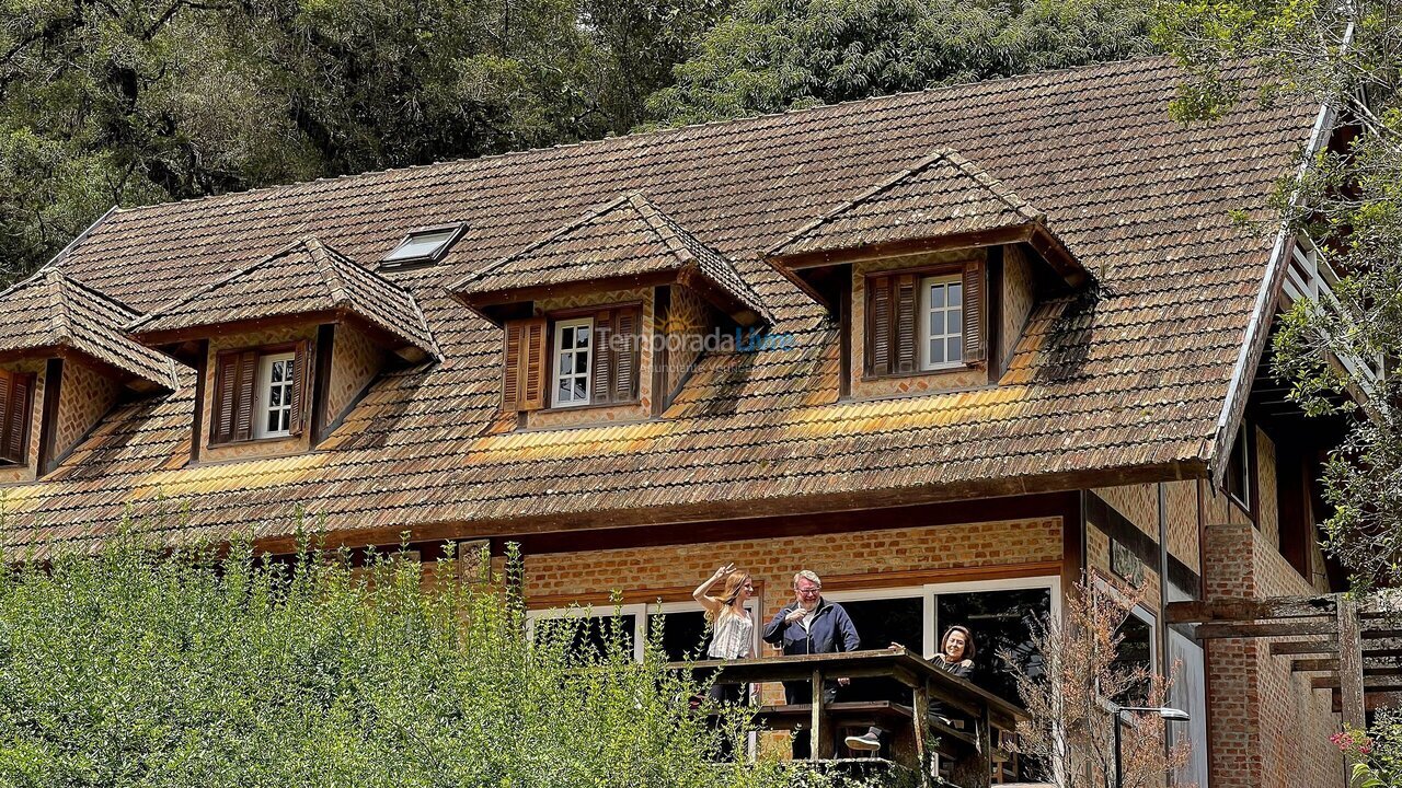 Casa para aluguel de temporada em Campos do Jordão (Descansopolis)