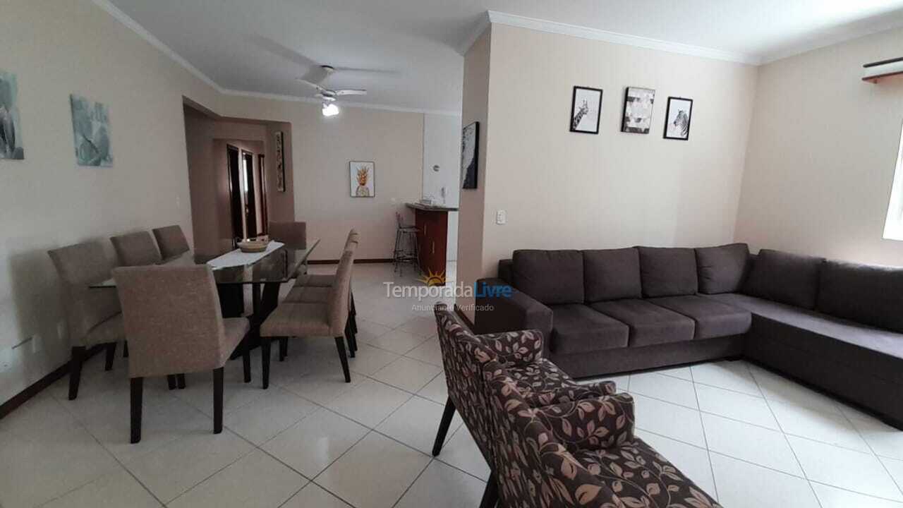 Apartment for vacation rental in Itapema (Meia Praia)
