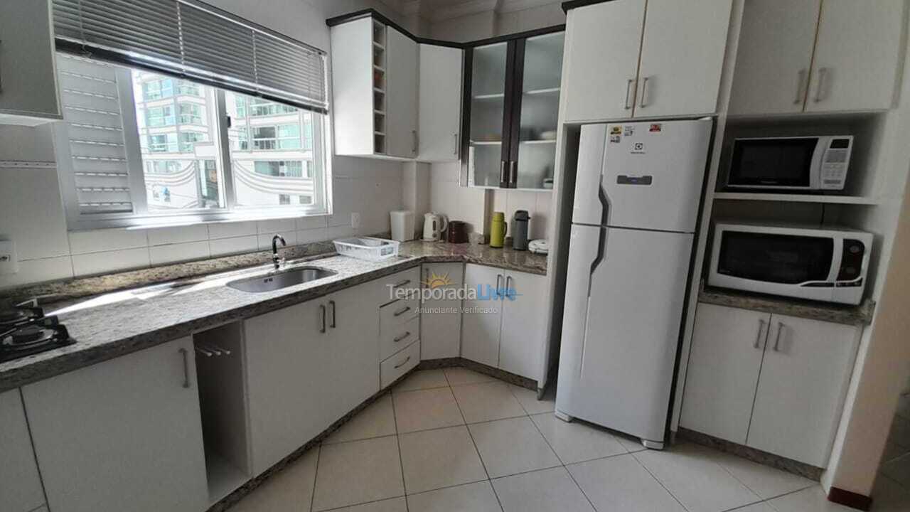 Apartment for vacation rental in Itapema (Meia Praia)