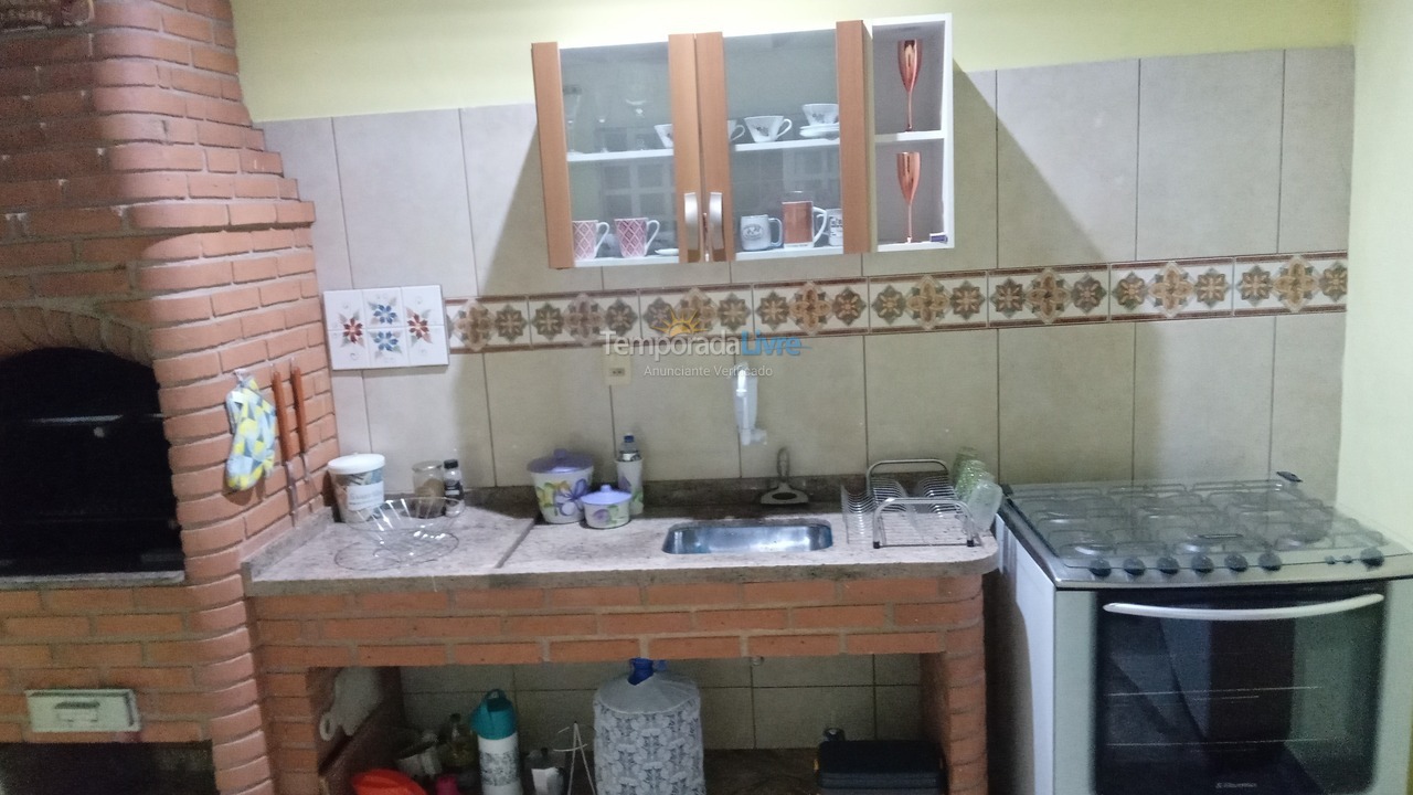 Casa para alquiler de vacaciones em águas de Lindóia (Jd Lazari)