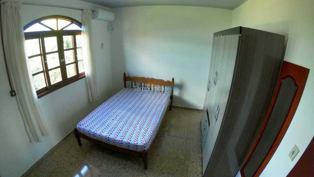 Casa para alquiler de vacaciones em Garopaba (Praia da Ferrugem)