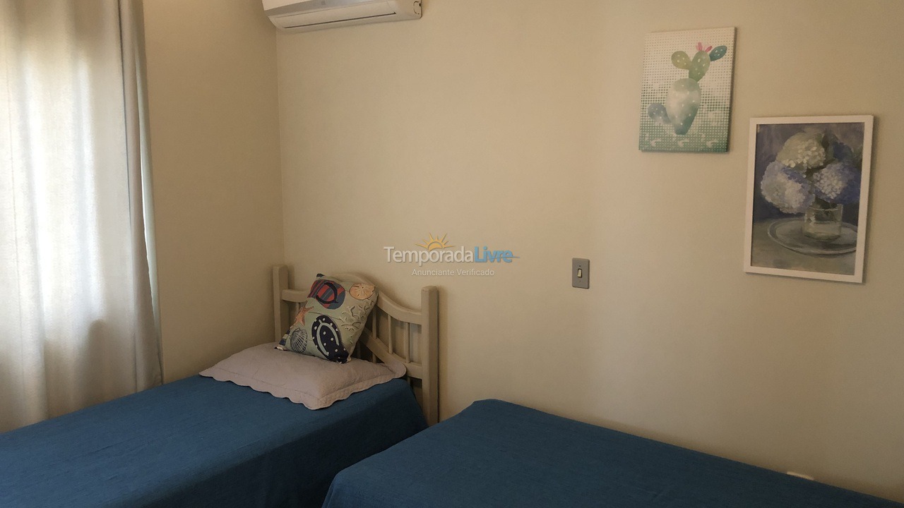 Apartment for vacation rental in Itapema (Centro)