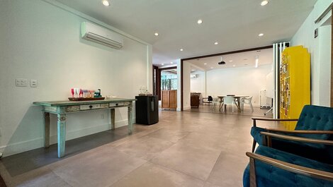 LUXOBRASIL #RJ72 Casa Serra e Mar 04 Suites Joá Vacation Rentals