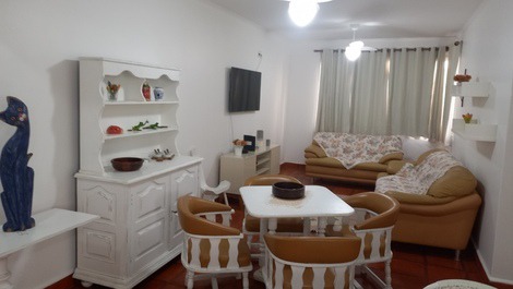 Apartamento Guarujá - Enseada - 3 Dormitórios - 8 pessoas