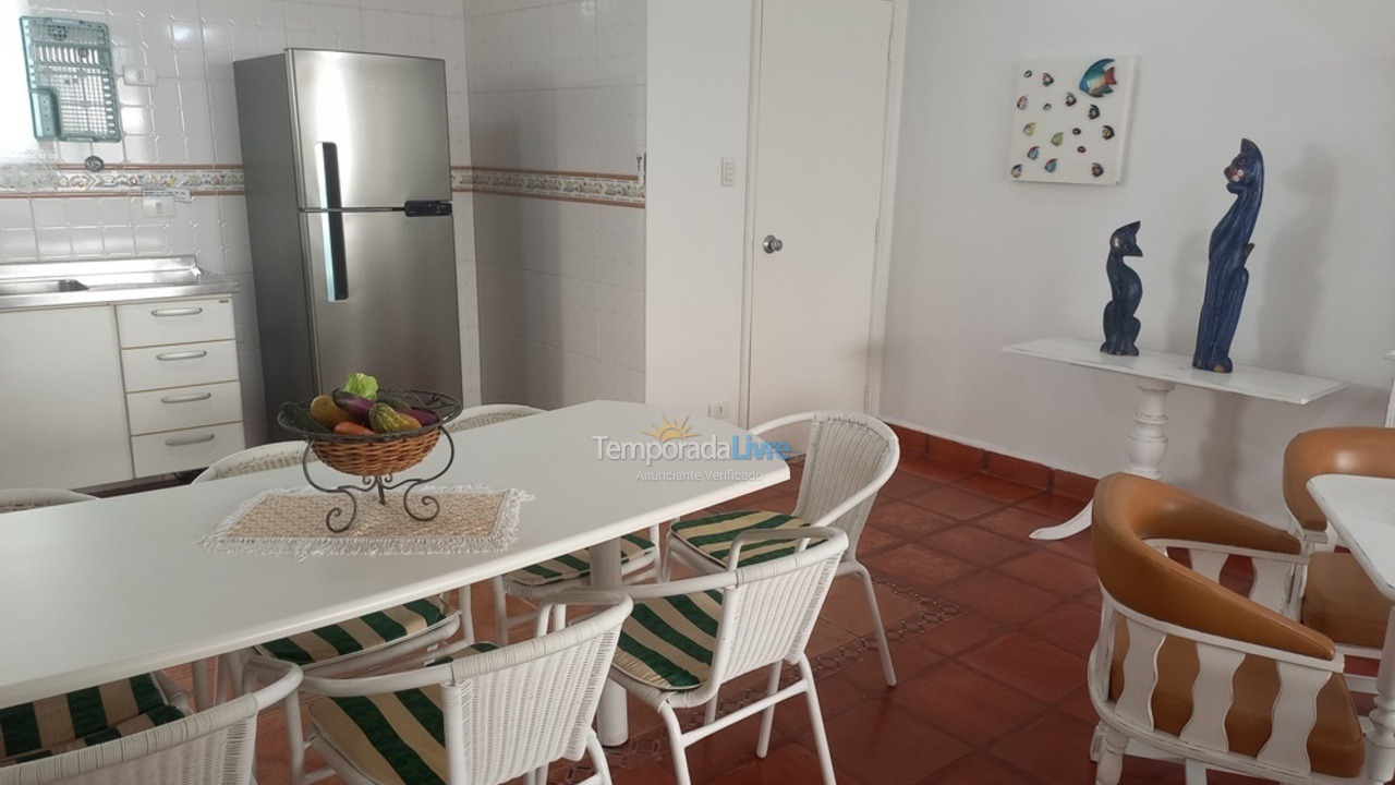 Apartamento para aluguel de temporada em Guarujá (Enseada)