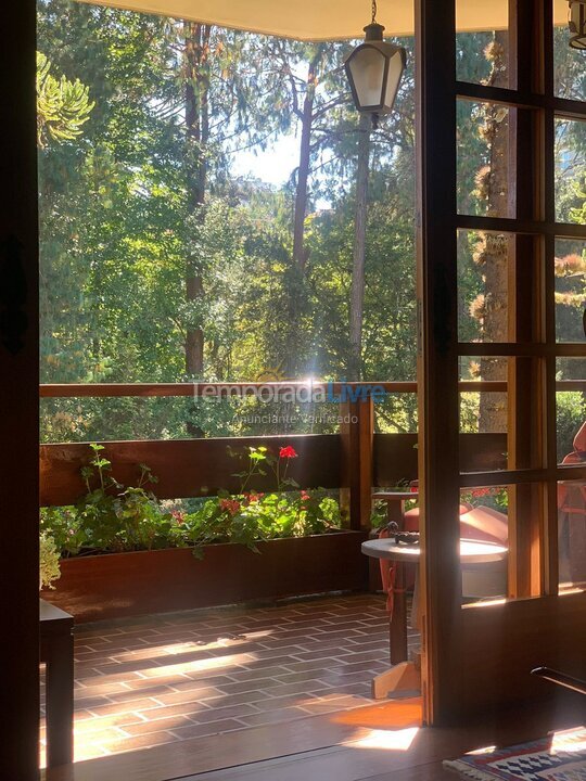 Apartment for vacation rental in Campos do Jordão (Capivari)