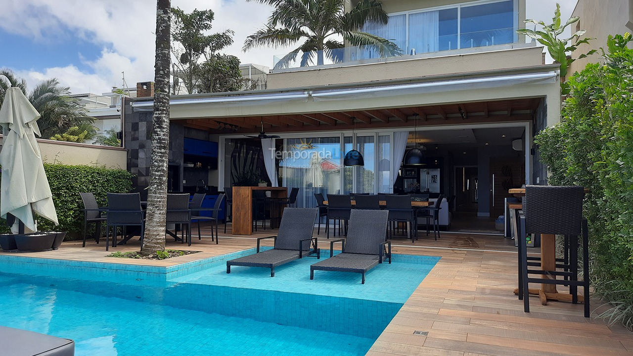 Casa para aluguel de temporada em São Sebastião (Juquehy)