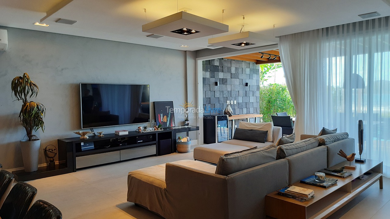 Casa para aluguel de temporada em São Sebastião (Juquehy)