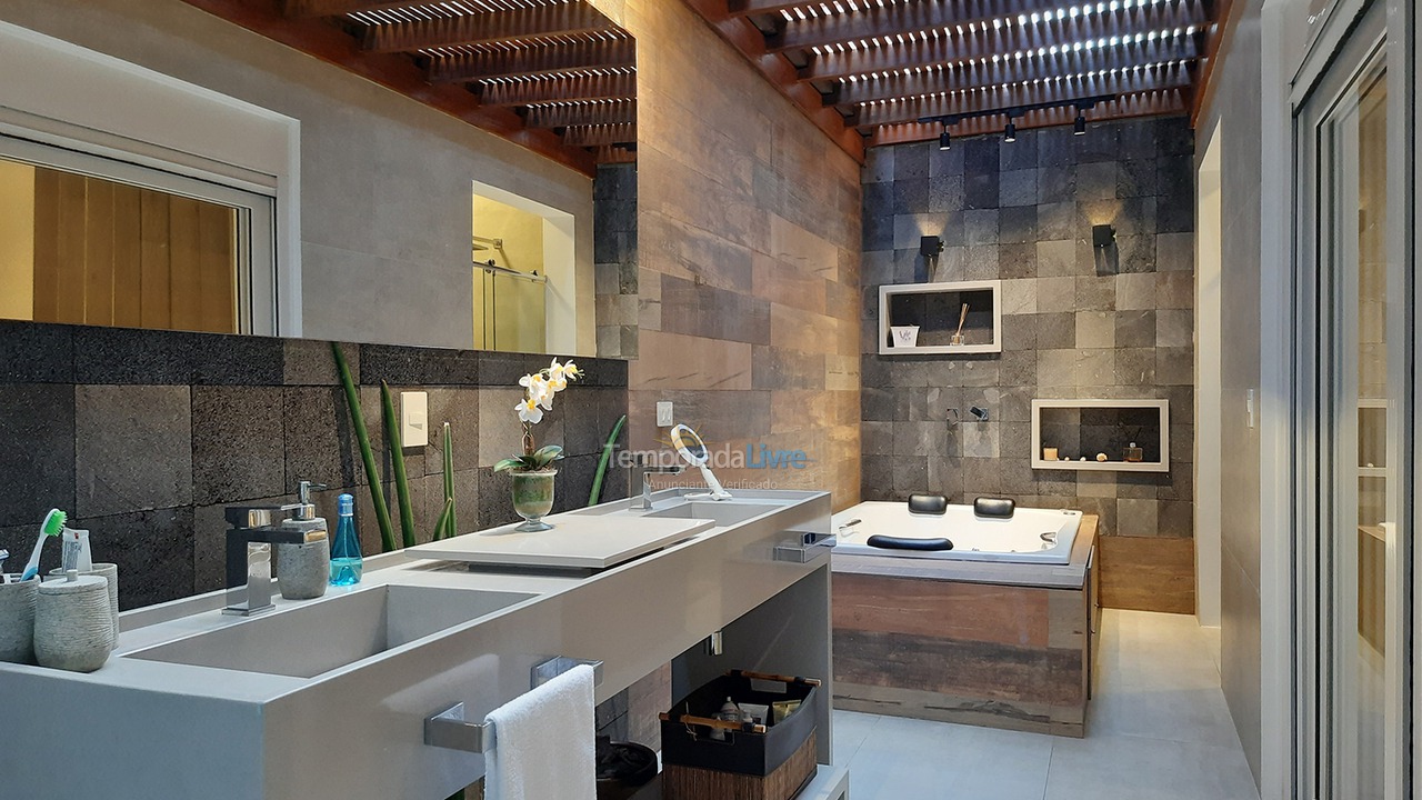 Casa para aluguel de temporada em São Sebastião (Juquehy)