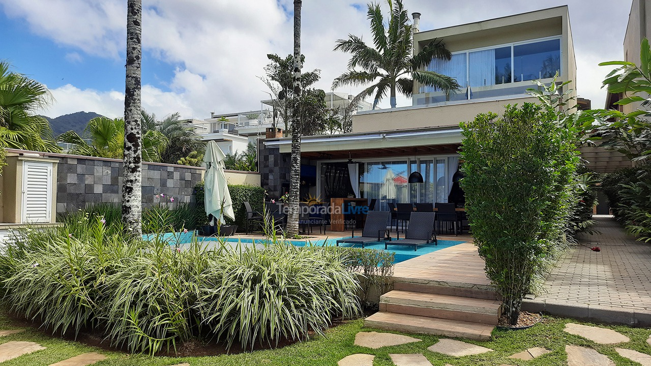 Casa para aluguel de temporada em São Sebastião (Juquehy)