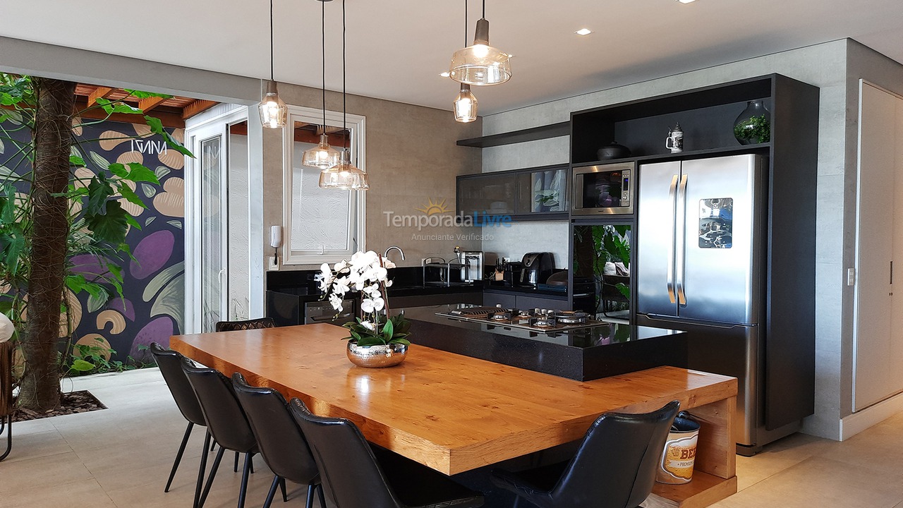 Casa para aluguel de temporada em São Sebastião (Juquehy)