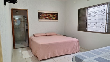 Casa arejada, confortável com piscina