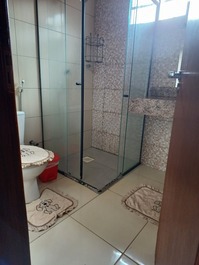 Banheiro do interior da casa 