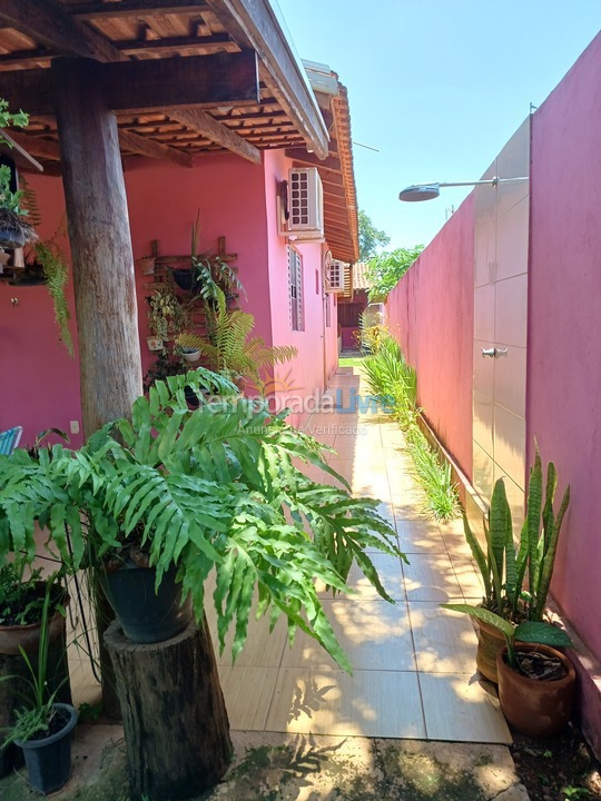 Casa para aluguel de temporada em Bonito (Bairro Tarumã Hípica Park)