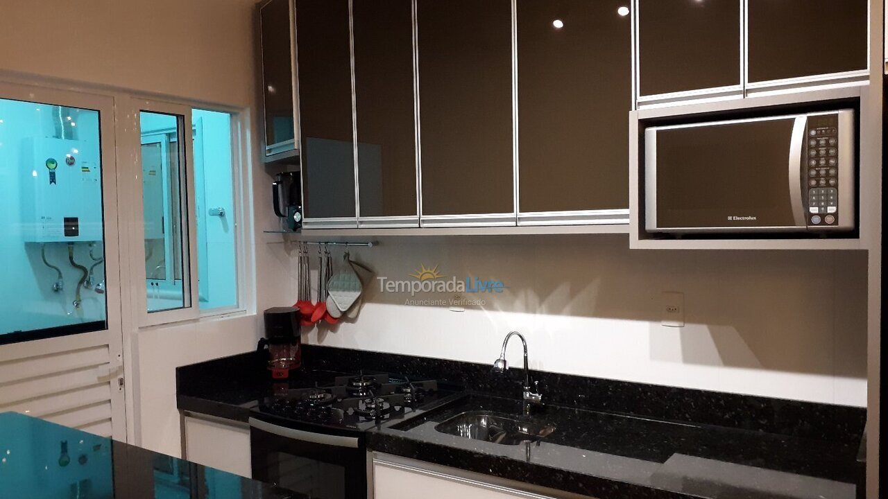 Apartment for vacation rental in Bombinhas (Praia de Bombas)