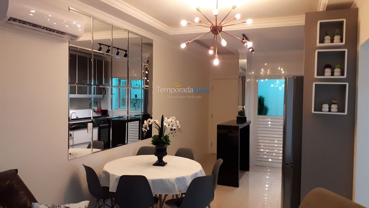 Apartment for vacation rental in Bombinhas (Praia de Bombas)