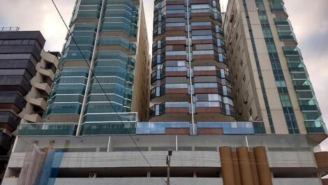 AP 3 QTS, Shopping Beira Mar, todo completo, Guarapari/ES