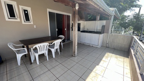 Beautiful Apartment for 8 people 100 meters from the beach of Canto Grande