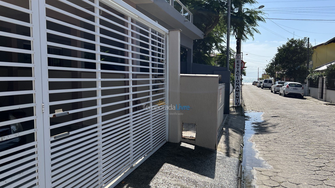 Apartment for vacation rental in Bombinhas (Canto Grande)