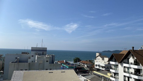 QUALIFIED STANDARD APARTMENT IN BOMBINHAS, SC, 03 AR, WI-FI, cm405