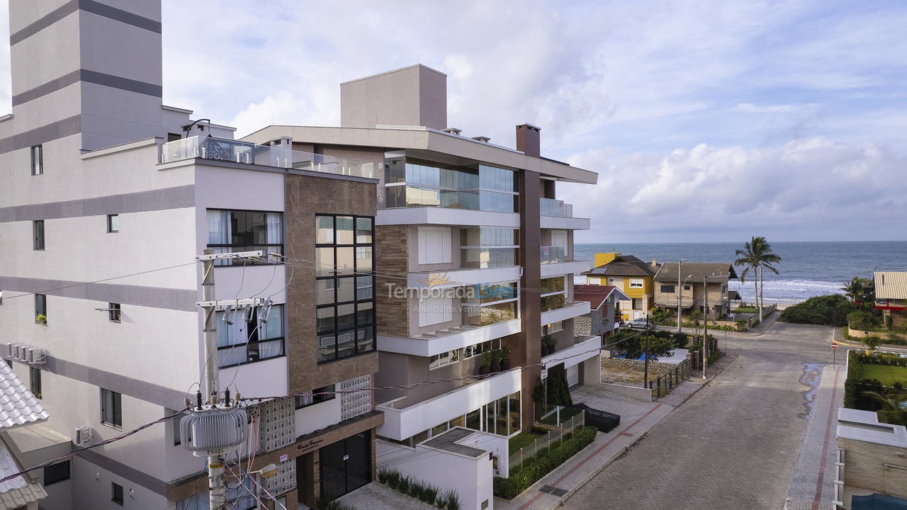 Casa para aluguel de temporada em Bombinhas (Canto Grande)