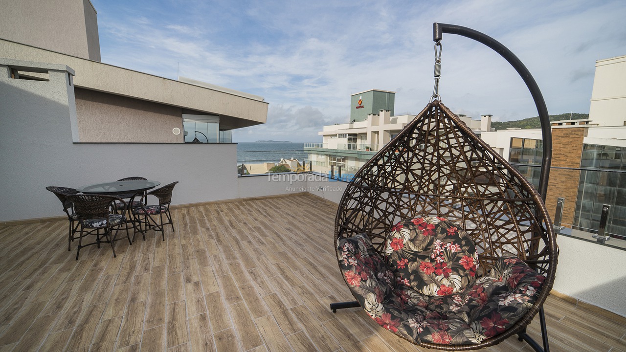 Casa para aluguel de temporada em Bombinhas (Canto Grande)