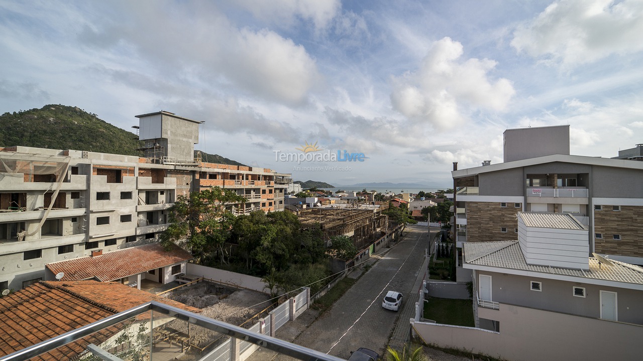 Casa para aluguel de temporada em Bombinhas (Canto Grande)
