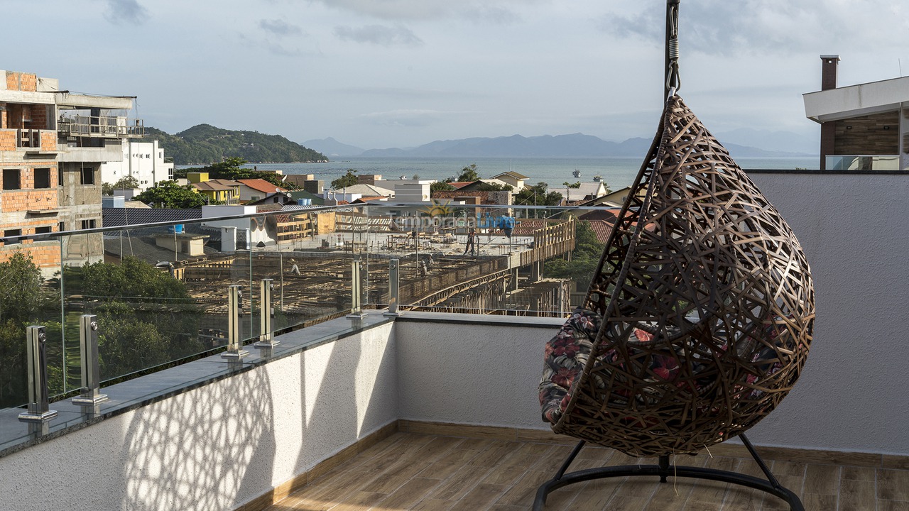 Casa para aluguel de temporada em Bombinhas (Canto Grande)