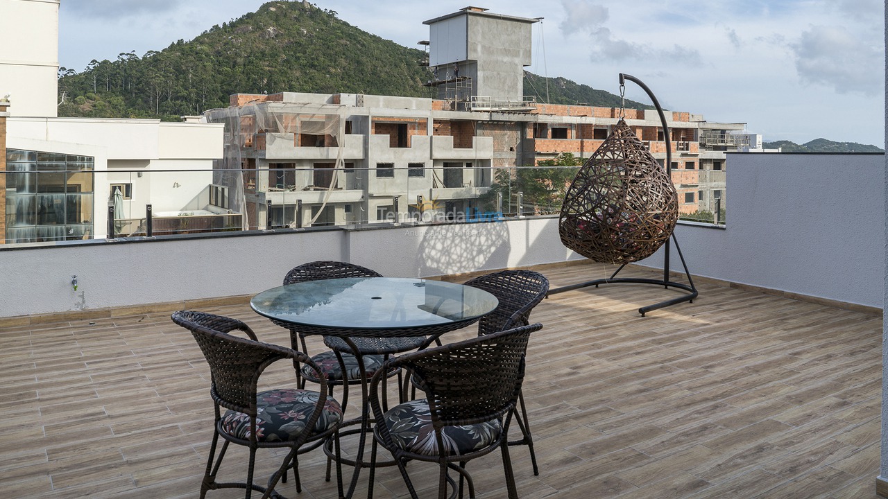 Casa para aluguel de temporada em Bombinhas (Canto Grande)