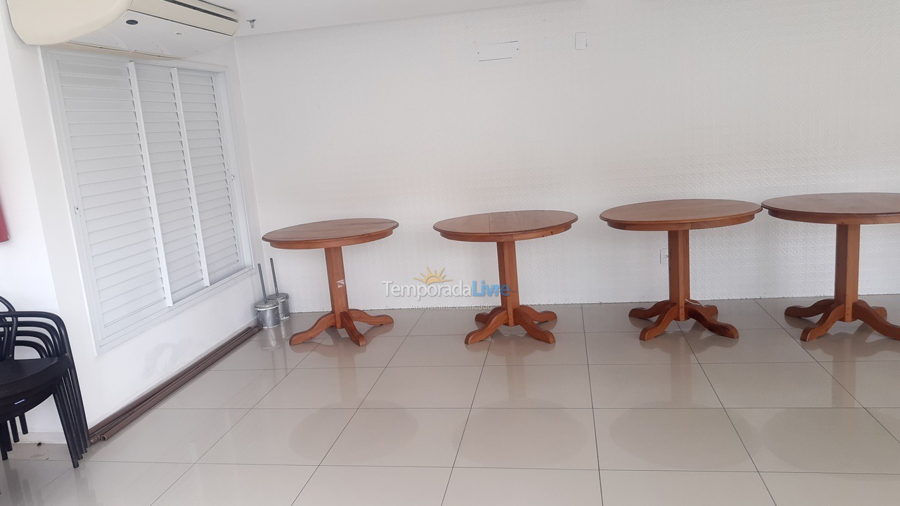 Apartamento para aluguel de temporada em Fortaleza (Maraponga)