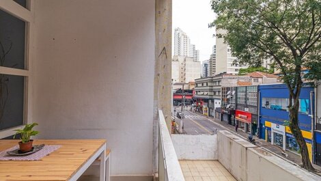 Quarto na Consolação Próximo à Avenida Paulista.