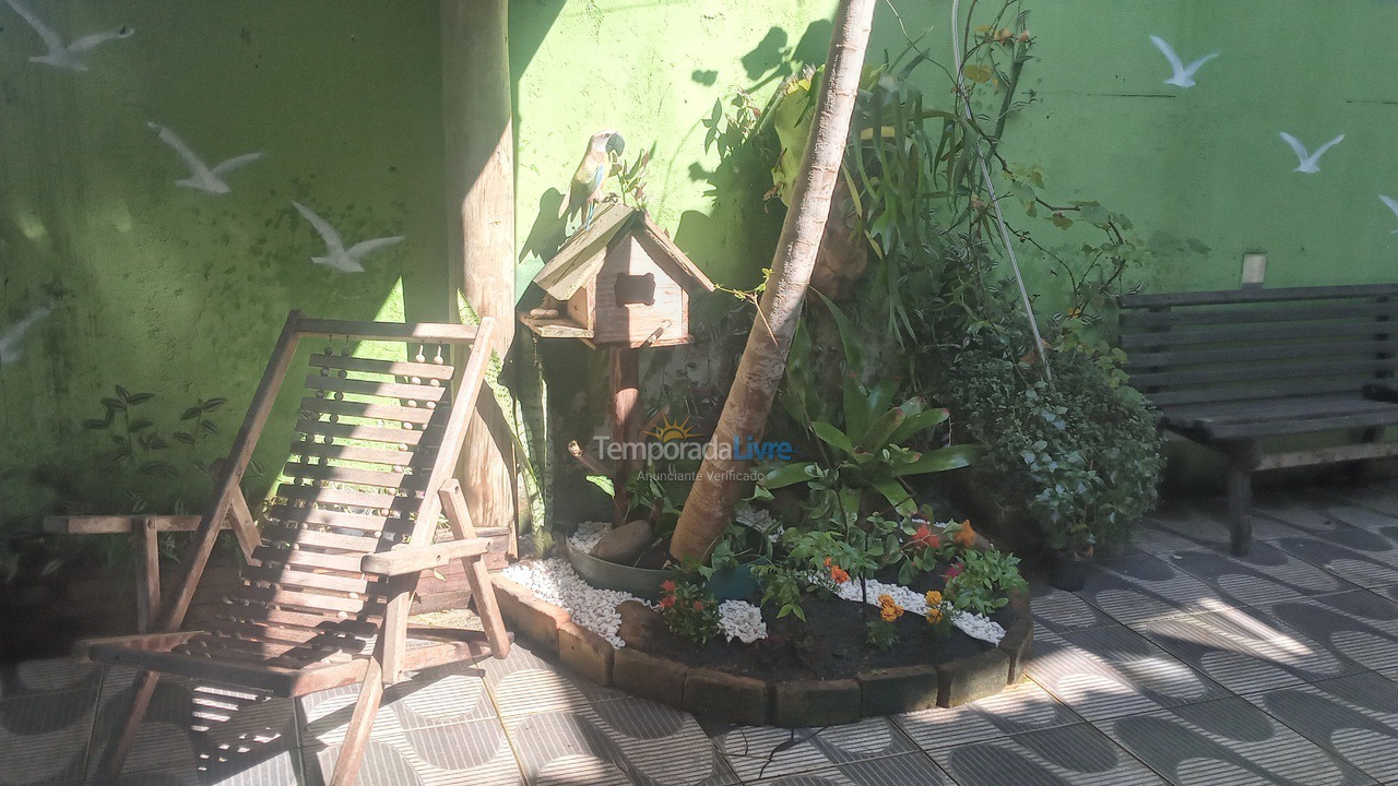 Casa para aluguel de temporada em Ubatuba (Pereque Açu)