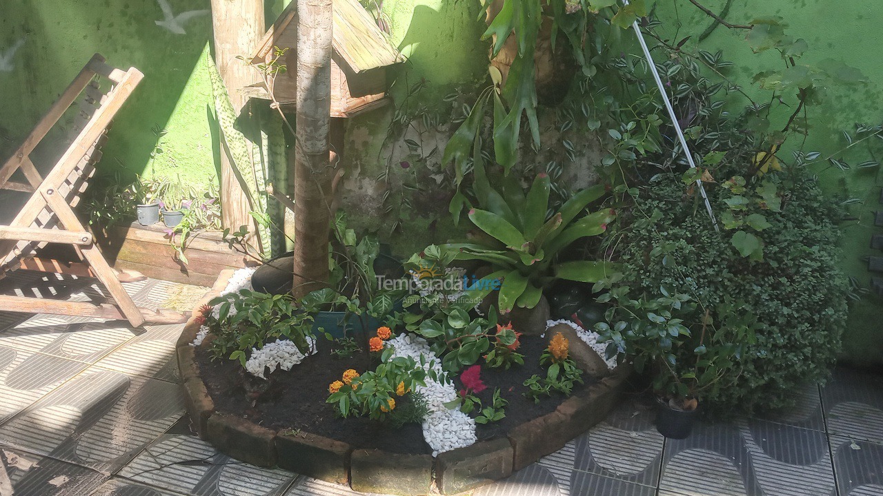 Casa para aluguel de temporada em Ubatuba (Pereque Açu)