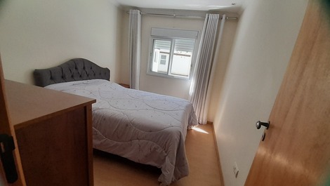 Quarto de casal cama quen