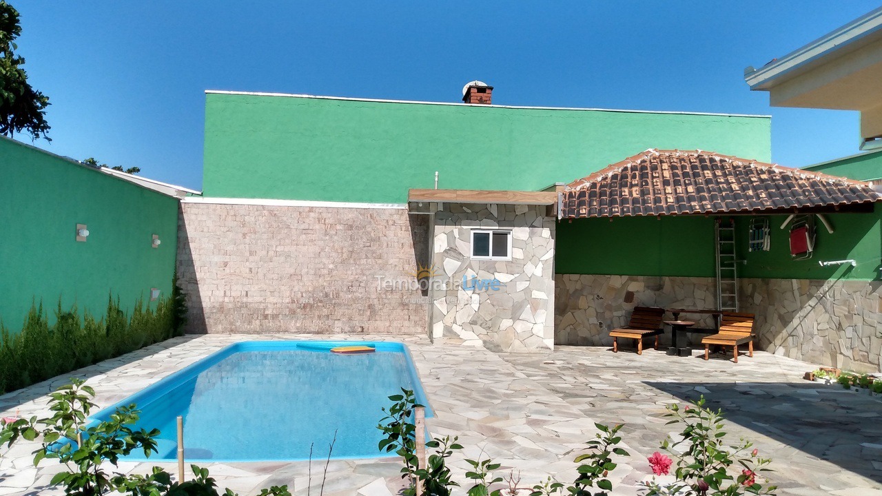 Casa para alquiler de vacaciones em Guaratuba (Nereidas)